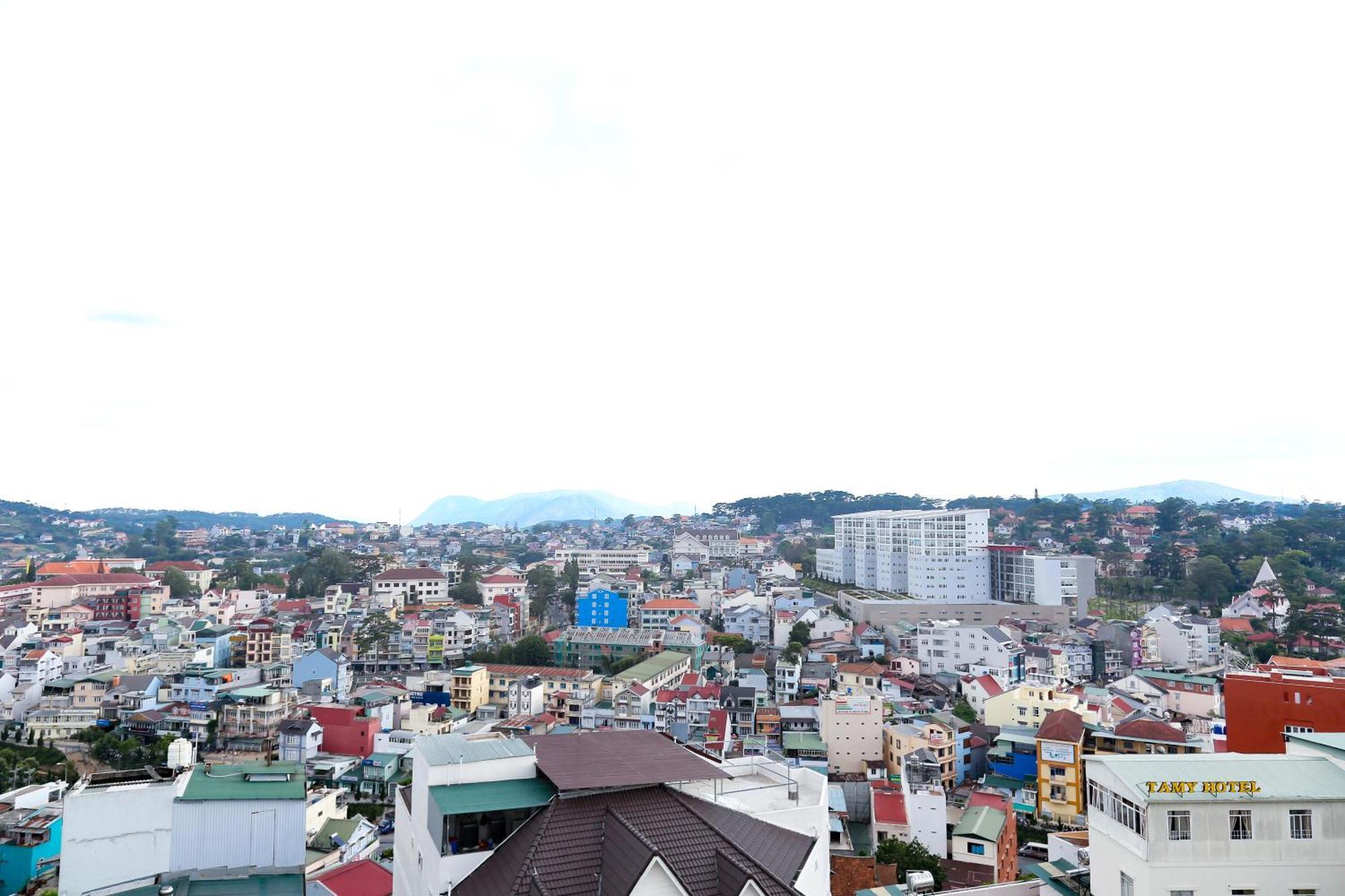 Iris Dalat Hotel Экстерьер фото