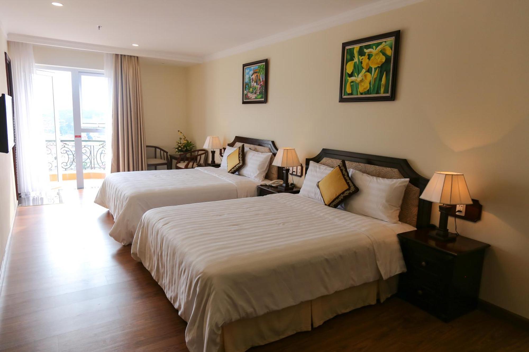 Iris Dalat Hotel Экстерьер фото