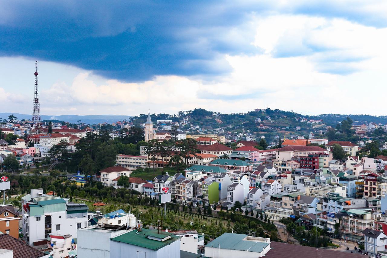 Iris Dalat Hotel Экстерьер фото