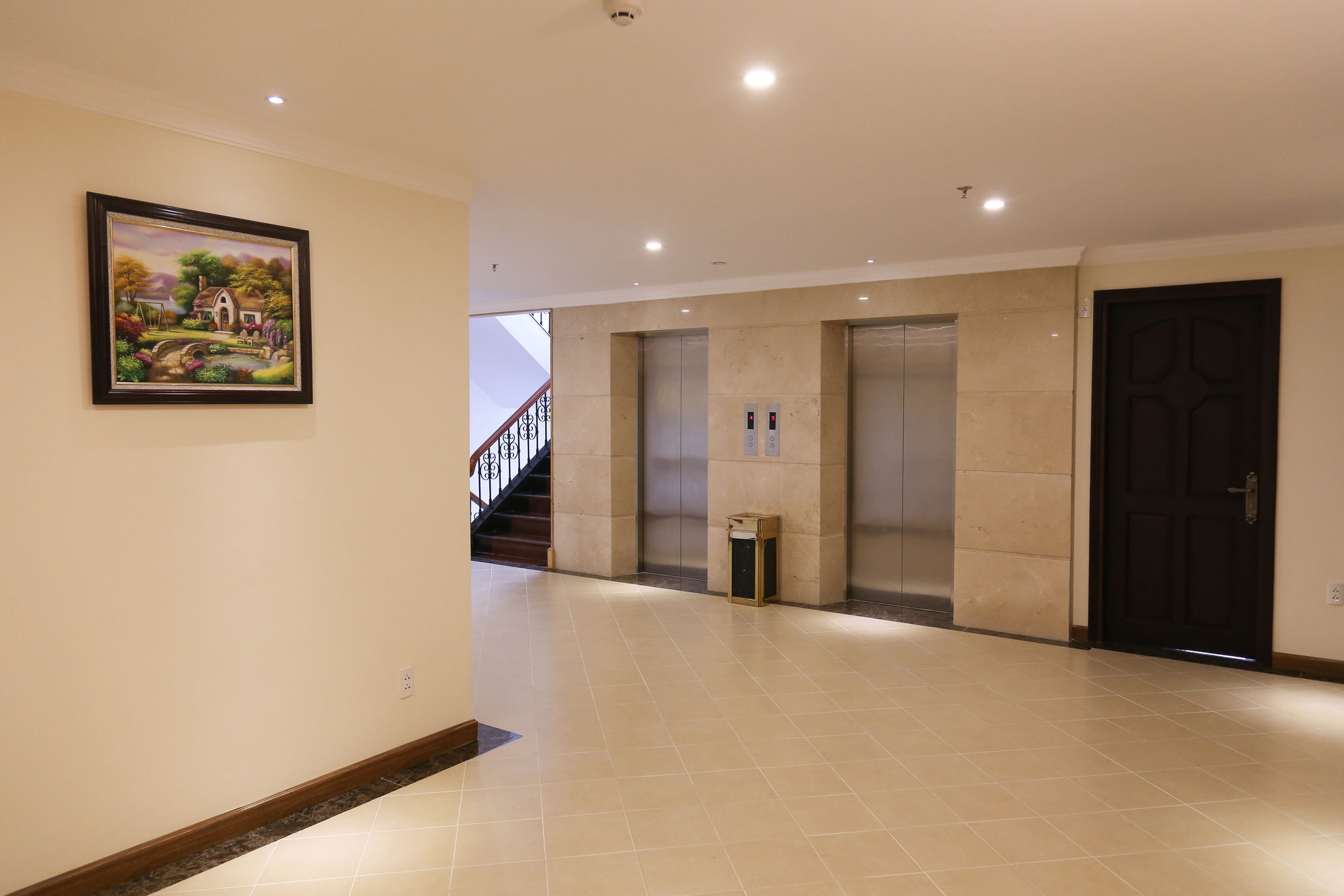 Iris Dalat Hotel Экстерьер фото